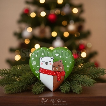 Коледна украса мечета с шал върху зелен фон