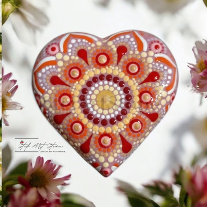 Ръчно рисуван камък сърце мандала (арт подарък за любим човек)