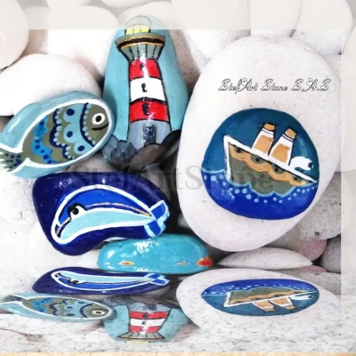 Сет от 5 рисувани камъка с морска тематика – стилна декорация за дома.
