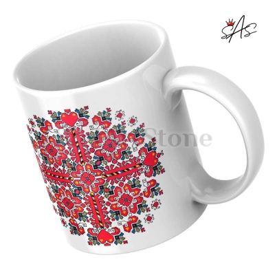 Керамична чаша за кафе с българска шевица