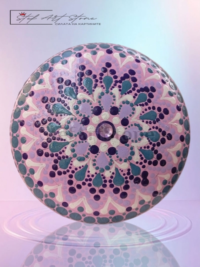  Нежен Ръчно Рисуван Камък-Мандала - Оригинален Арт Подарък (12 см)