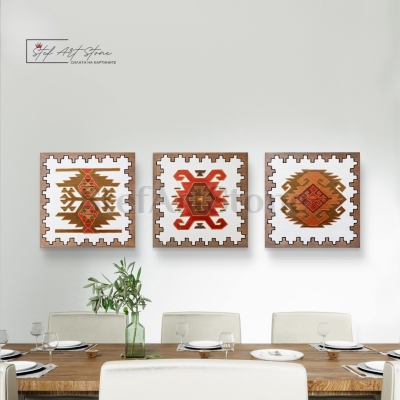 Модерен интериорен дизайн с три броя златни етно картини