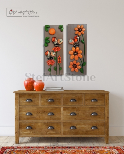 Ръчно рисувана пеперуда върху камък – част от диптих картина