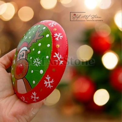 Коледна декорация – ръчно рисувано еленче Stef Art Stoneн уникален коледен подарък – ръчно рисуван камък с еленче