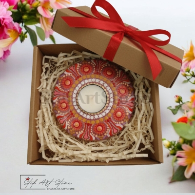 Арт свещник Мандала 14 см диаметър за чаена свещ (сравнение на размер)