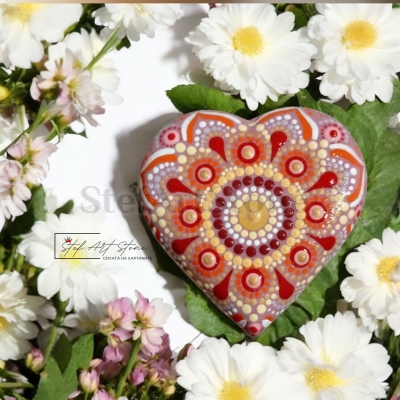 Арт камък сърце мандала за Свети Валентин (декорация с цветя)